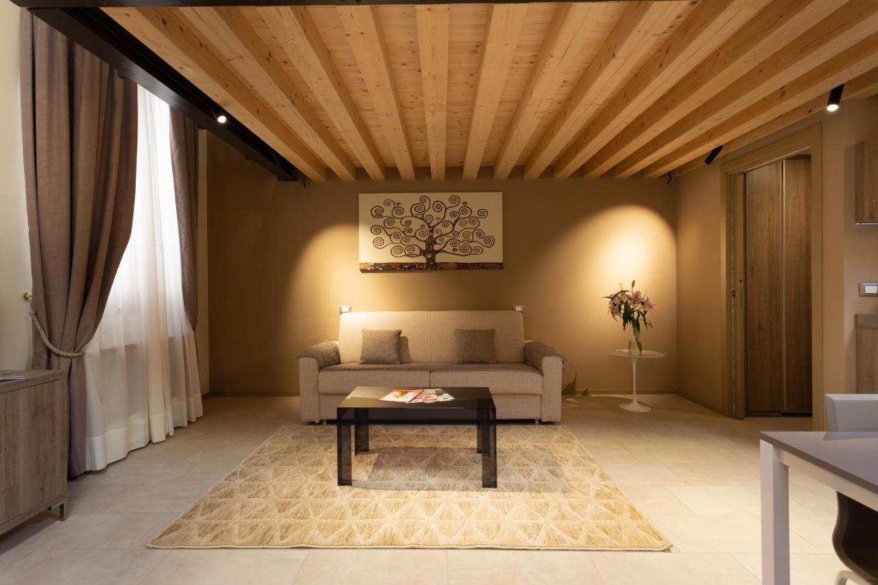 Residence 8 Loft Velence Kültér fotó