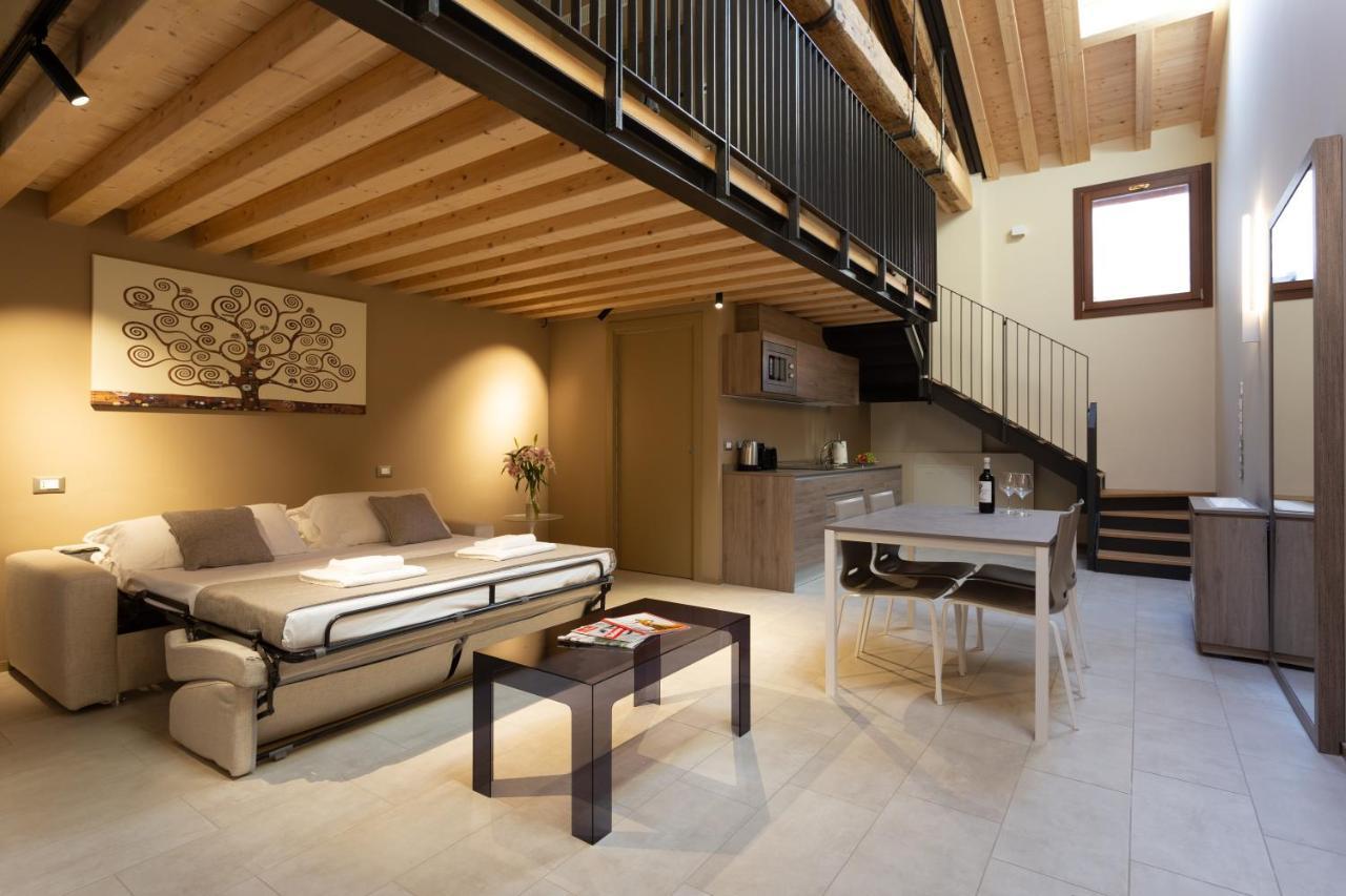Residence 8 Loft Velence Kültér fotó